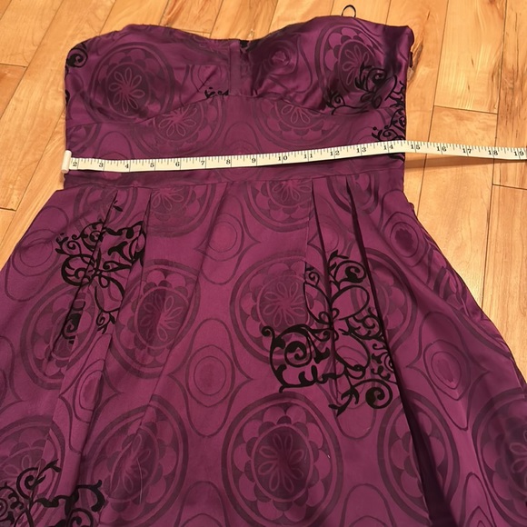 Guess Strapless Dress - Picture 7 of 11